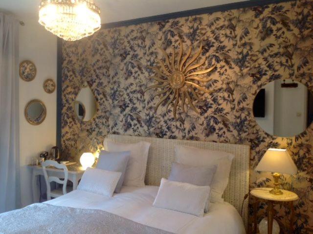 B&B Les Muscades Saint-Étienne-du-Grès Esterno foto